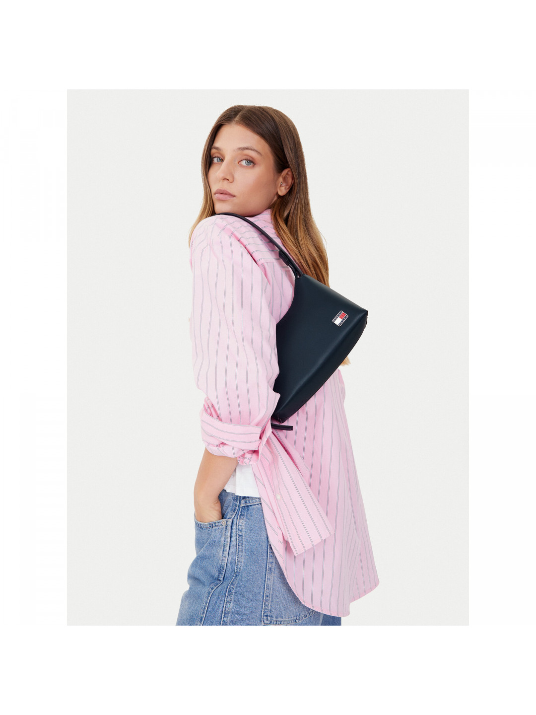 Kabelka Tommy Jeans Tjw Cool Shoulder Bag AW0AW17873 Tmavomodrá